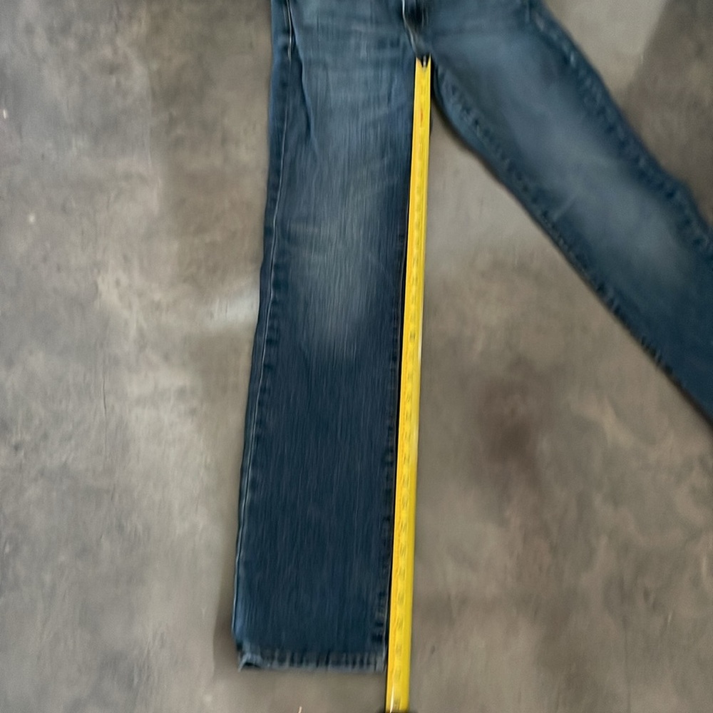 Lucky Brand Straight Leg Jeans - Picture 11 of 12